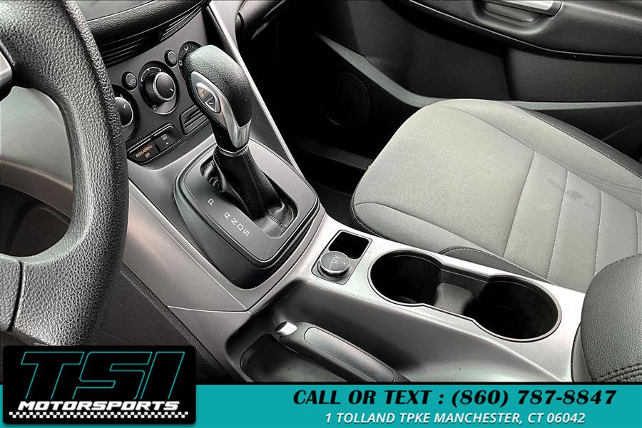 2016 Ford Escape FWD 4dr SE, available for sale in Manchester, Connecticut | TSI Motorsports. Manchester, Connecticut 2016 Ford Escape FWD 4dr SE, available for sale in Manchester, Connecticut | TSI Motorsports. Manchester, Connecticut
