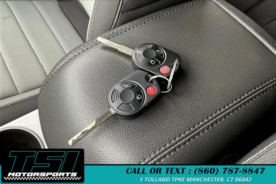 2016 Ford Escape FWD 4dr SE, available for sale in Manchester, Connecticut | TSI Motorsports. Manchester, Connecticut 2016 Ford Escape FWD 4dr SE, available for sale in Manchester, Connecticut | TSI Motorsports. Manchester, Connecticut