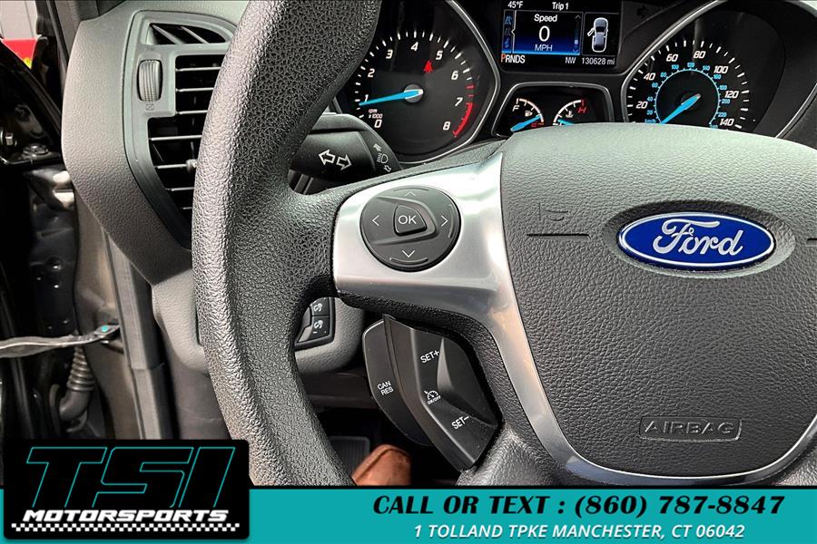 2016 Ford Escape FWD 4dr SE, available for sale in Manchester, Connecticut | TSI Motorsports. Manchester, Connecticut 2016 Ford Escape FWD 4dr SE, available for sale in Manchester, Connecticut | TSI Motorsports. Manchester, Connecticut