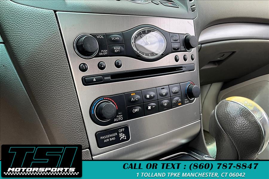 2015 Infiniti Q40 4dr Sdn AWD, available for sale in Manchester, Connecticut | TSI Motorsports. Manchester, Connecticut 2015 Infiniti Q40 4dr Sdn AWD, available for sale in Manchester, Connecticut | TSI Motorsports. Manchester, Connecticut