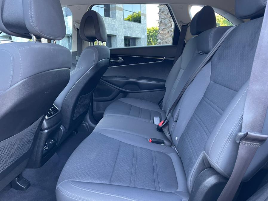 2016 Kia Sorento FWD 4dr 2.4L LX, available for sale in Tustin, California | Carox LLC. Tustin, California 2016 Kia Sorento FWD 4dr 2.4L LX, available for sale in Tustin, California | Carox LLC. Tustin, California