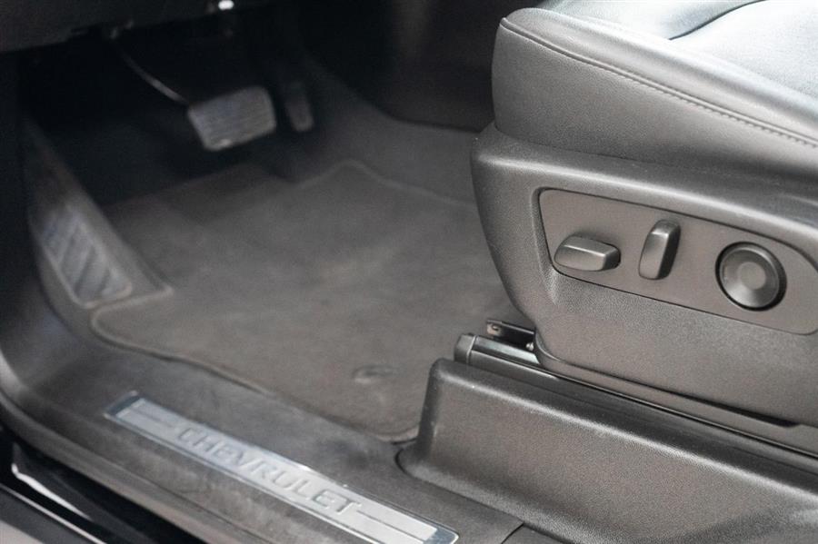 2023 Chevrolet Suburban LT, available for sale in Woodside, New York | Drive Central. Woodside, New York 2023 Chevrolet Suburban LT, available for sale in Woodside, New York | Drive Central. Woodside, New York