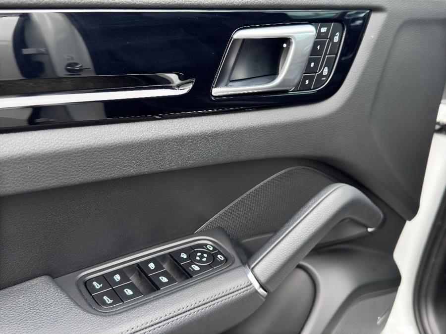 2022 Porsche Cayenne Base (Tiptronic), available for sale in Woodside, New York | Drive Central. Woodside, New York 2022 Porsche Cayenne Base (Tiptronic), available for sale in Woodside, New York | Drive Central. Woodside, New York