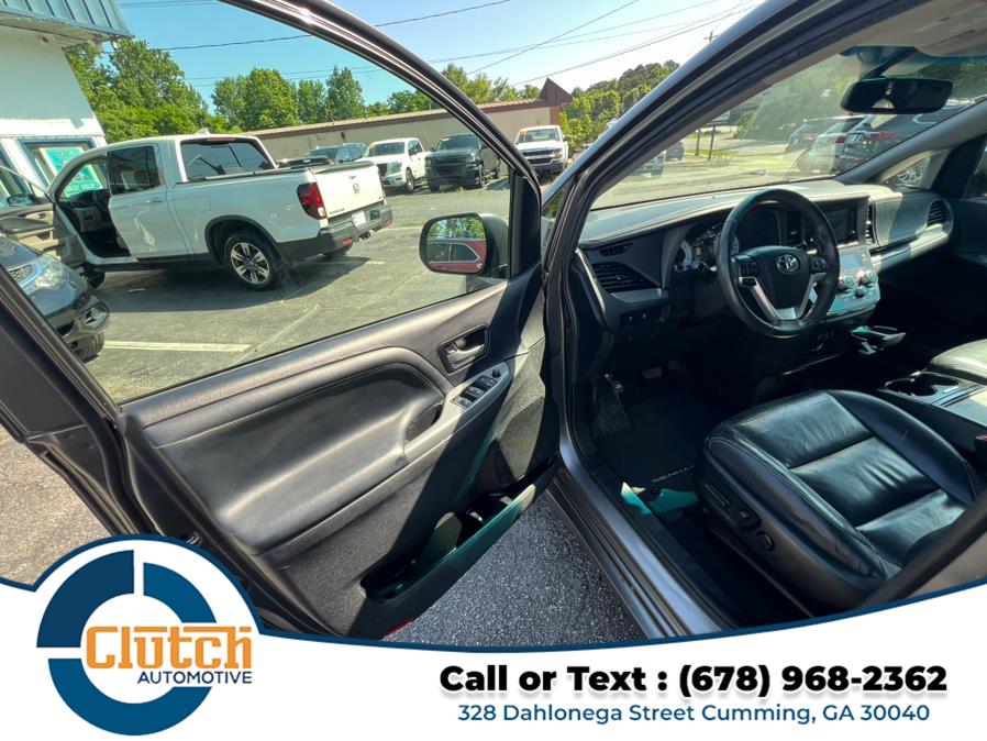 2017 Toyota Sienna SE Premium FWD 8-Passenger (Natl), available for sale in Cumming, Georgia | Clutch Automotive. Cumming, Georgia 2017 Toyota Sienna SE Premium FWD 8-Passenger (Natl), available for sale in Cumming, Georgia | Clutch Automotive. Cumming, Georgia