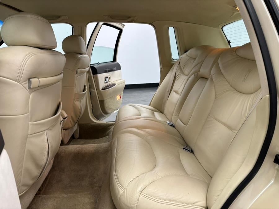 1995 Lincoln Town Car 4dr Sedan Cartier, available for sale in Elizabeth, New Jersey | Dream Auto Group. Elizabeth, New Jersey 1995 Lincoln Town Car 4dr Sedan Cartier, available for sale in Elizabeth, New Jersey | Dream Auto Group. Elizabeth, New Jersey
