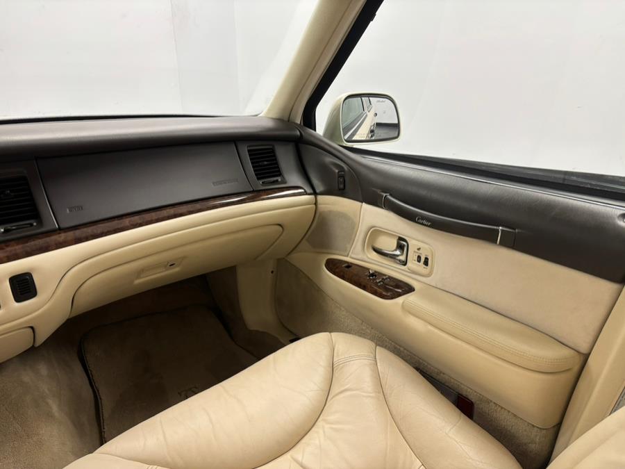 1995 Lincoln Town Car 4dr Sedan Cartier, available for sale in Elizabeth, New Jersey | Dream Auto Group. Elizabeth, New Jersey 1995 Lincoln Town Car 4dr Sedan Cartier, available for sale in Elizabeth, New Jersey | Dream Auto Group. Elizabeth, New Jersey