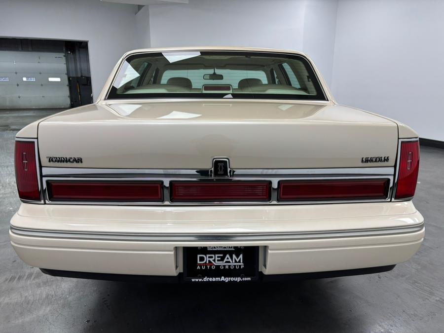 1995 Lincoln Town Car 4dr Sedan Cartier, available for sale in Elizabeth, New Jersey | Dream Auto Group. Elizabeth, New Jersey 1995 Lincoln Town Car 4dr Sedan Cartier, available for sale in Elizabeth, New Jersey | Dream Auto Group. Elizabeth, New Jersey