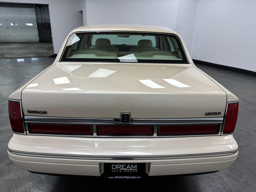1995 Lincoln Town Car 4dr Sedan Cartier, available for sale in Elizabeth, New Jersey | Dream Auto Group. Elizabeth, New Jersey 1995 Lincoln Town Car 4dr Sedan Cartier, available for sale in Elizabeth, New Jersey | Dream Auto Group. Elizabeth, New Jersey