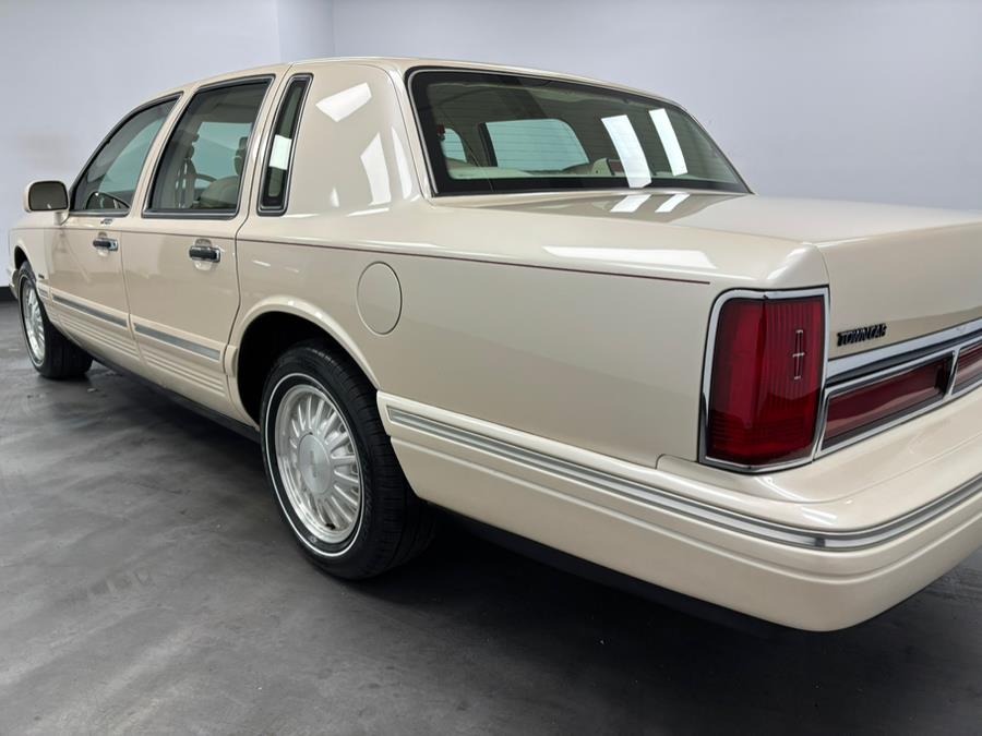 1995 Lincoln Town Car 4dr Sedan Cartier, available for sale in Elizabeth, New Jersey | Dream Auto Group. Elizabeth, New Jersey 1995 Lincoln Town Car 4dr Sedan Cartier, available for sale in Elizabeth, New Jersey | Dream Auto Group. Elizabeth, New Jersey