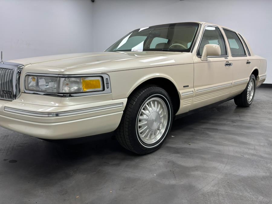 1995 Lincoln Town Car 4dr Sedan Cartier, available for sale in Elizabeth, New Jersey | Dream Auto Group. Elizabeth, New Jersey 1995 Lincoln Town Car 4dr Sedan Cartier, available for sale in Elizabeth, New Jersey | Dream Auto Group. Elizabeth, New Jersey