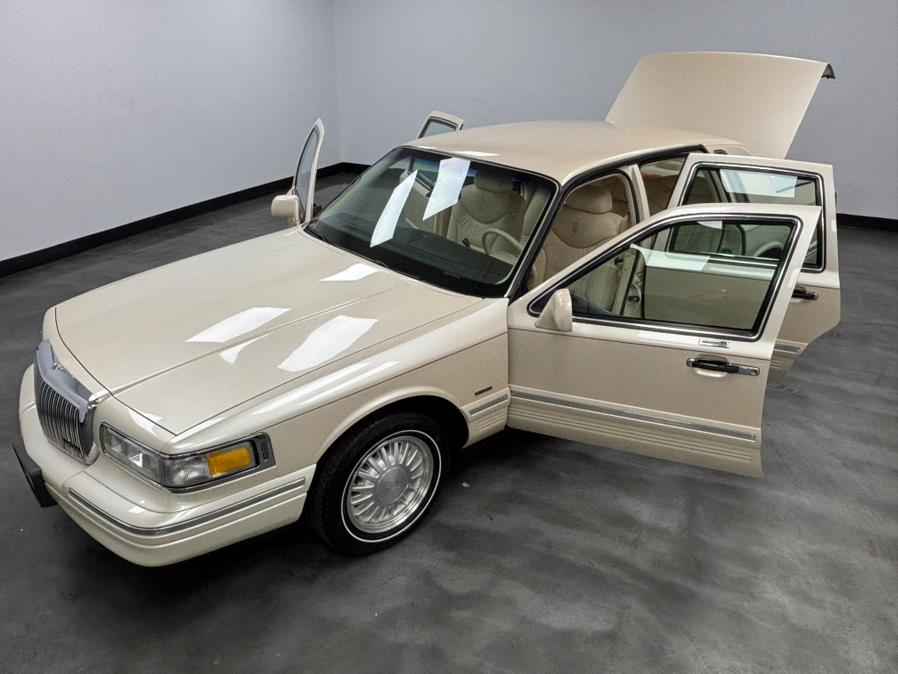 1995 Lincoln Town Car 4dr Sedan Cartier, available for sale in Elizabeth, New Jersey | Dream Auto Group. Elizabeth, New Jersey 1995 Lincoln Town Car 4dr Sedan Cartier, available for sale in Elizabeth, New Jersey | Dream Auto Group. Elizabeth, New Jersey