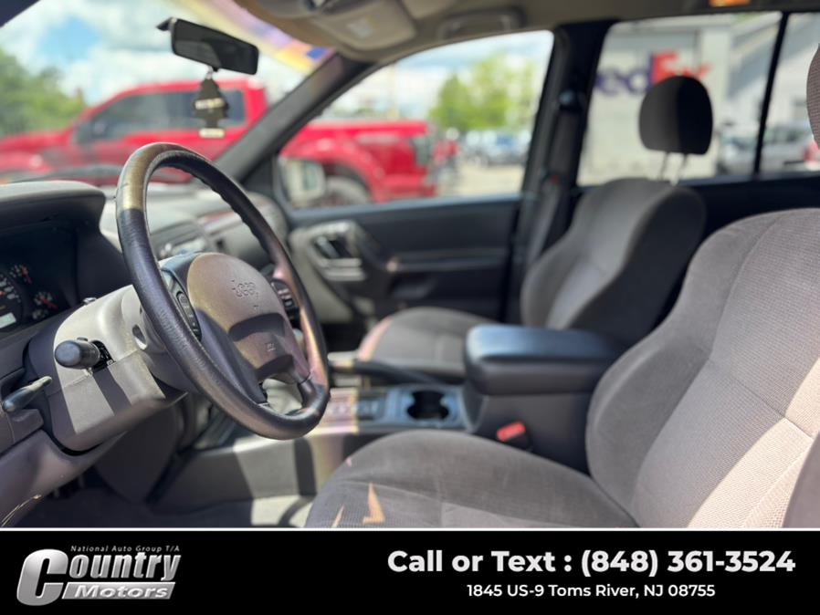 2000 Jeep Grand Cherokee 4dr Laredo 4WD, available for sale in Toms River, New Jersey | Country Motors. Toms River, New Jersey 2000 Jeep Grand Cherokee 4dr Laredo 4WD, available for sale in Toms River, New Jersey | Country Motors. Toms River, New Jersey