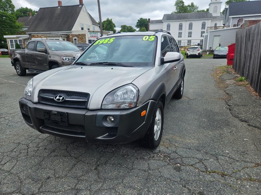 Used 2005 Hyundai Tucson in Whitman, Massachusetts | Whitman Auto Center. Whitman, Massachusetts