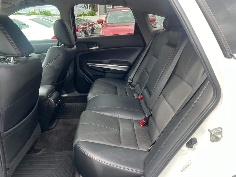2015 Honda Crosstour 4WD V6 5dr EX-L w/Navi, available for sale in Hartford, Connecticut | VEB Auto Sales. Hartford, Connecticut 2015 Honda Crosstour 4WD V6 5dr EX-L w/Navi, available for sale in Hartford, Connecticut | VEB Auto Sales. Hartford, Connecticut