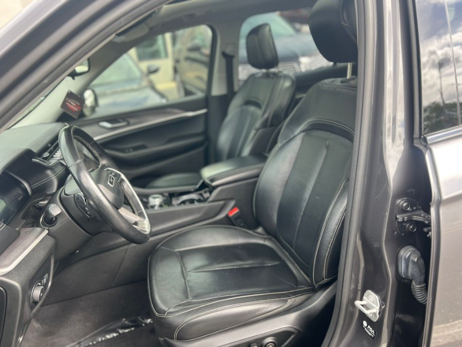 2022 Jeep Grand Cherokee L Limited 4x4, available for sale in Peabody, Massachusetts | New Star Motors. Peabody, Massachusetts 2022 Jeep Grand Cherokee L Limited 4x4, available for sale in Peabody, Massachusetts | New Star Motors. Peabody, Massachusetts