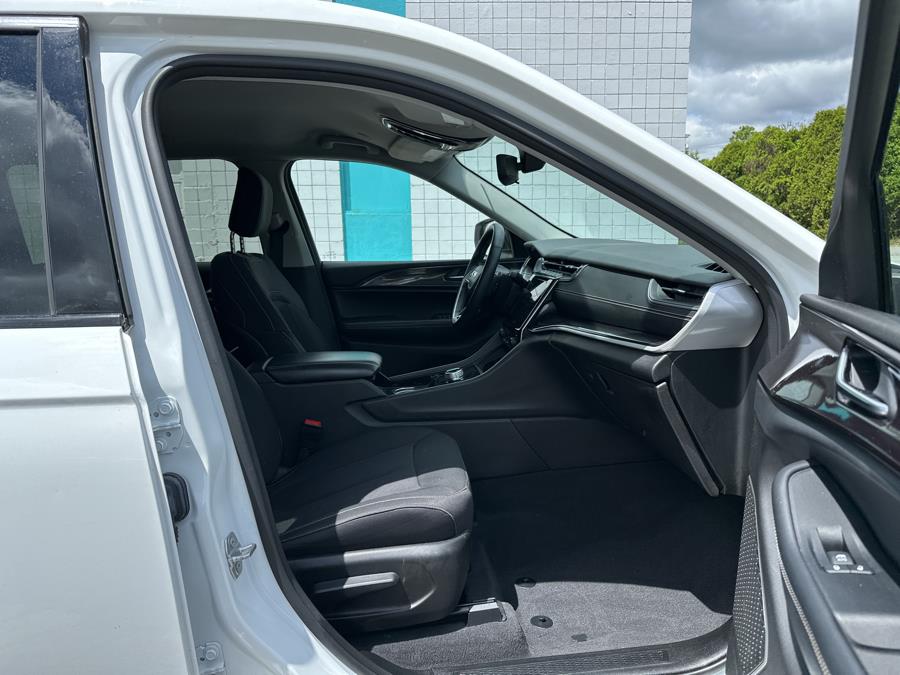 2022 Jeep Grand Cherokee L Altitude 4x4, available for sale in Milford, Connecticut | Dealertown Auto Wholesalers. Milford, Connecticut 2022 Jeep Grand Cherokee L Altitude 4x4, available for sale in Milford, Connecticut | Dealertown Auto Wholesalers. Milford, Connecticut