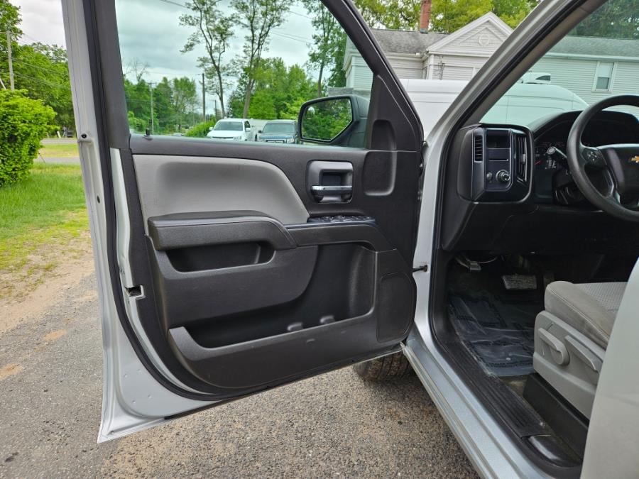 2016 Chevrolet Silverado 1500 4WD Double Cab 143.5" Custom 5.3V8, available for sale in East Windsor, Connecticut | Toro Auto. East Windsor, Connecticut 2016 Chevrolet Silverado 1500 4WD Double Cab 143.5" Custom 5.3V8, available for sale in East Windsor, Connecticut | Toro Auto. East Windsor, Connecticut