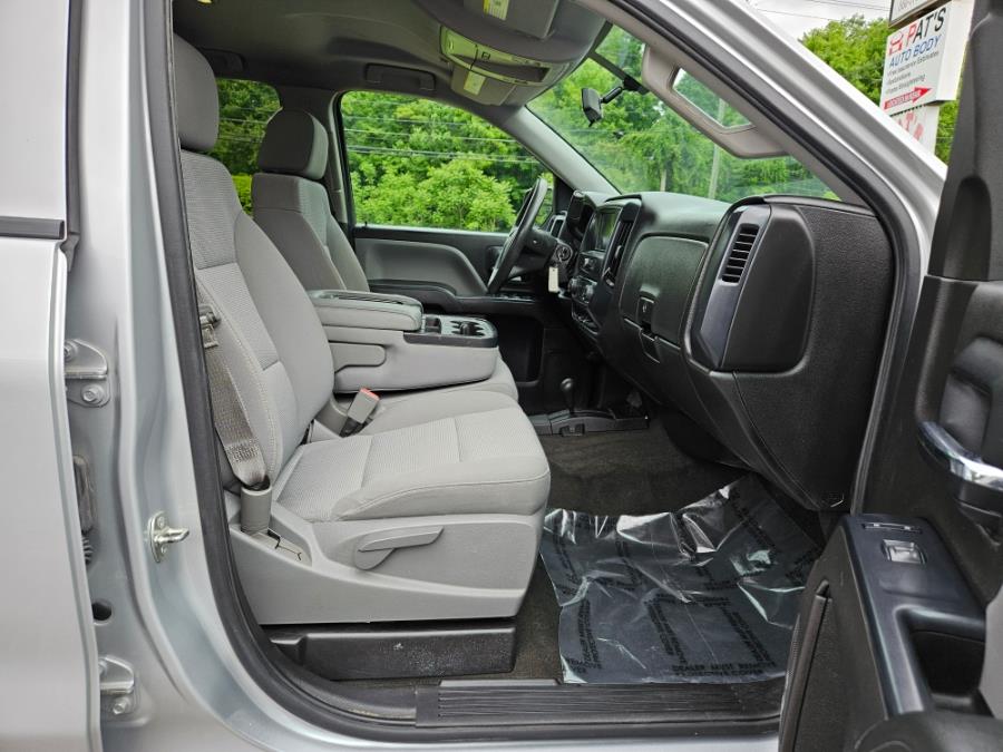 2016 Chevrolet Silverado 1500 4WD Double Cab 143.5" Custom 5.3V8, available for sale in East Windsor, Connecticut | Toro Auto. East Windsor, Connecticut 2016 Chevrolet Silverado 1500 4WD Double Cab 143.5" Custom 5.3V8, available for sale in East Windsor, Connecticut | Toro Auto. East Windsor, Connecticut