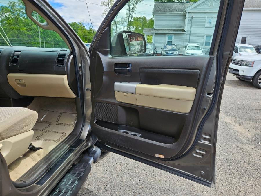 2007 Toyota Tundra 4WD Double 145.7" 5.7L V8 SR5 (Natl, available for sale in East Windsor, Connecticut | Toro Auto. East Windsor, Connecticut 2007 Toyota Tundra 4WD Double 145.7" 5.7L V8 SR5 (Natl, available for sale in East Windsor, Connecticut | Toro Auto. East Windsor, Connecticut