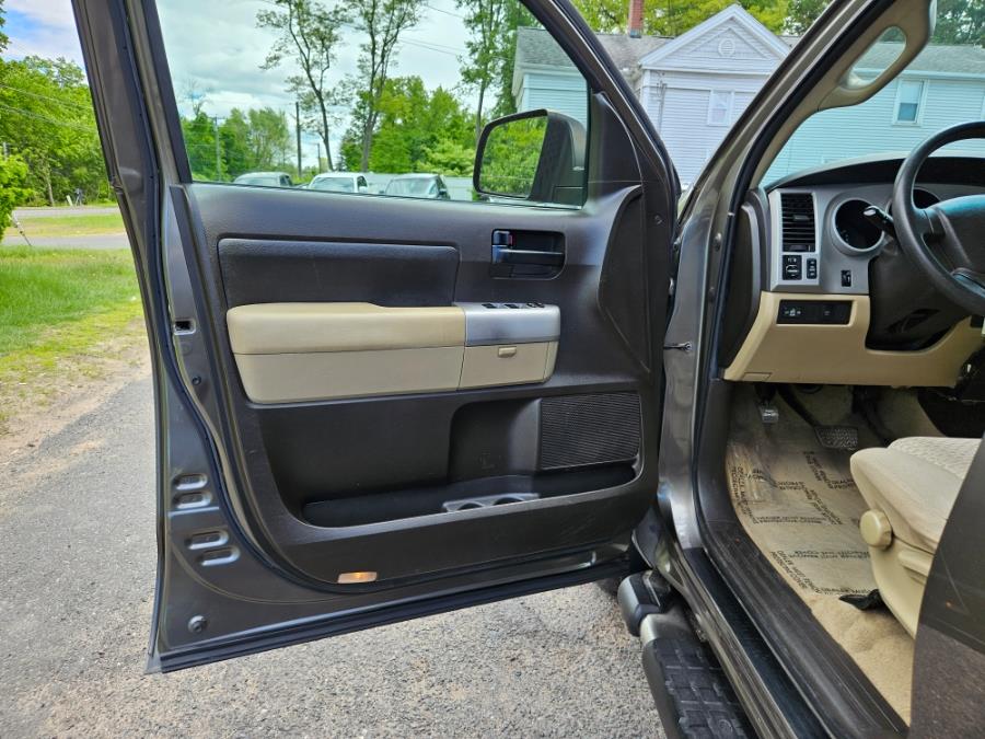 2007 Toyota Tundra 4WD Double 145.7" 5.7L V8 SR5 (Natl, available for sale in East Windsor, Connecticut | Toro Auto. East Windsor, Connecticut 2007 Toyota Tundra 4WD Double 145.7" 5.7L V8 SR5 (Natl, available for sale in East Windsor, Connecticut | Toro Auto. East Windsor, Connecticut