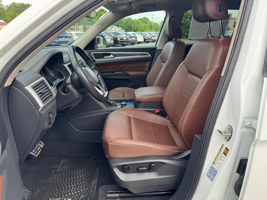 2021 Volkswagen Atlas 3.6L V6 SE w/Technology R-Line 4MOTION *Ltd Avail*, available for sale in Berlin, Connecticut | Tru Auto Mall. Berlin, Connecticut 2021 Volkswagen Atlas 3.6L V6 SE w/Technology R-Line 4MOTION *Ltd Avail*, available for sale in Berlin, Connecticut | Tru Auto Mall. Berlin, Connecticut