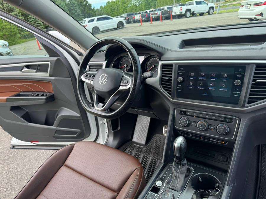 2021 Volkswagen Atlas 3.6L V6 SE w/Technology R-Line 4MOTION *Ltd Avail*, available for sale in Berlin, Connecticut | Tru Auto Mall. Berlin, Connecticut 2021 Volkswagen Atlas 3.6L V6 SE w/Technology R-Line 4MOTION *Ltd Avail*, available for sale in Berlin, Connecticut | Tru Auto Mall. Berlin, Connecticut