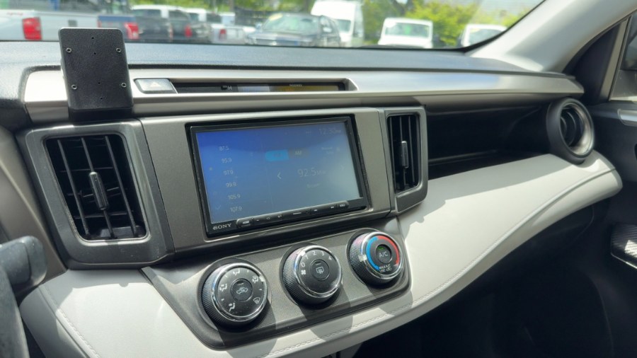 2015 Toyota RAV4 AWD 4dr LE (Natl), available for sale in Waterbury, Connecticut | West End Automotive Center. Waterbury, Connecticut 2015 Toyota RAV4 AWD 4dr LE (Natl), available for sale in Waterbury, Connecticut | West End Automotive Center. Waterbury, Connecticut