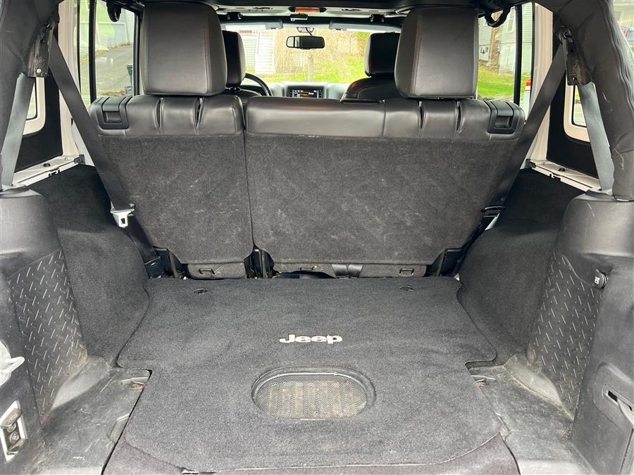 2016 Jeep Wrangler Unlimited 4WD 4dr Sahara, available for sale in Canton, Connecticut | Lava Motors. Canton, Connecticut 2016 Jeep Wrangler Unlimited 4WD 4dr Sahara, available for sale in Canton, Connecticut | Lava Motors. Canton, Connecticut
