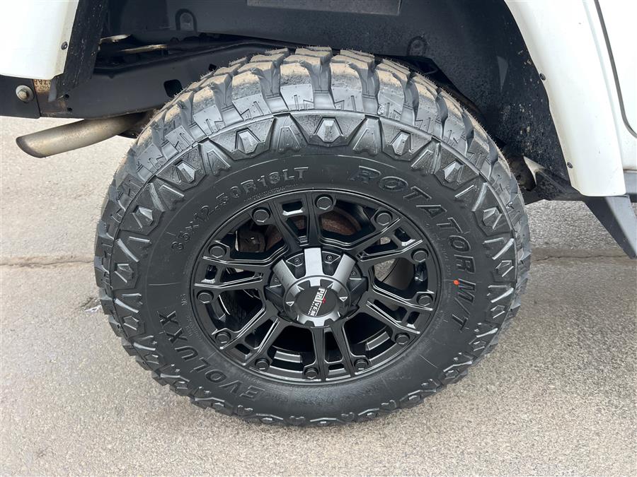 2016 Jeep Wrangler Unlimited 4WD 4dr Sahara, available for sale in Canton, Connecticut | Lava Motors. Canton, Connecticut 2016 Jeep Wrangler Unlimited 4WD 4dr Sahara, available for sale in Canton, Connecticut | Lava Motors. Canton, Connecticut