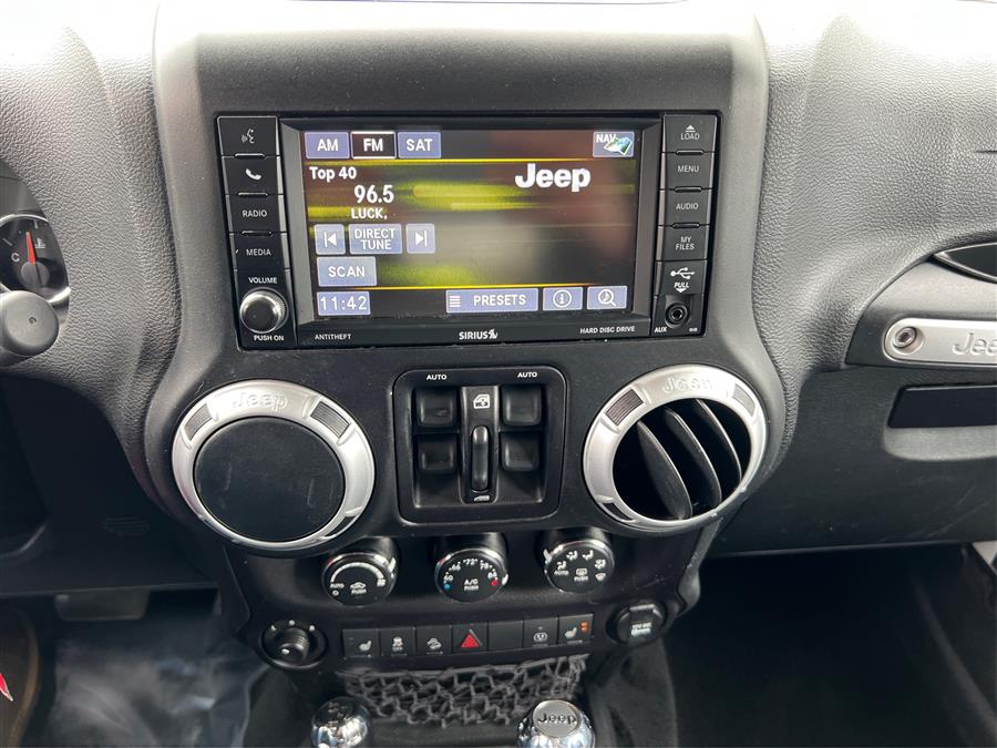 2016 Jeep Wrangler Unlimited 4WD 4dr Sahara, available for sale in Canton, Connecticut | Lava Motors. Canton, Connecticut 2016 Jeep Wrangler Unlimited 4WD 4dr Sahara, available for sale in Canton, Connecticut | Lava Motors. Canton, Connecticut