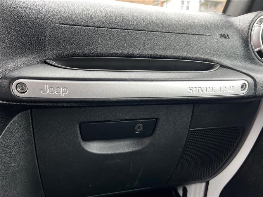 2016 Jeep Wrangler Unlimited 4WD 4dr Sahara, available for sale in Canton, Connecticut | Lava Motors. Canton, Connecticut 2016 Jeep Wrangler Unlimited 4WD 4dr Sahara, available for sale in Canton, Connecticut | Lava Motors. Canton, Connecticut