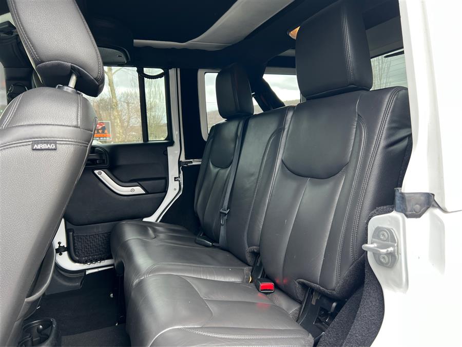 2016 Jeep Wrangler Unlimited 4WD 4dr Sahara, available for sale in Canton, Connecticut | Lava Motors. Canton, Connecticut 2016 Jeep Wrangler Unlimited 4WD 4dr Sahara, available for sale in Canton, Connecticut | Lava Motors. Canton, Connecticut