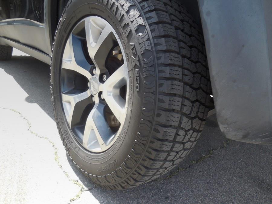 2016 Jeep Cherokee 4WD 4dr Trailhawk, available for sale in Hawaiian Gardens, California | Luxe Motors. Hawaiian Gardens, California 2016 Jeep Cherokee 4WD 4dr Trailhawk, available for sale in Hawaiian Gardens, California | Luxe Motors. Hawaiian Gardens, California