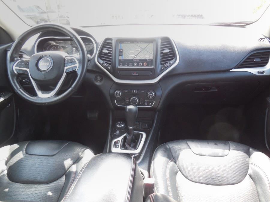 2016 Jeep Cherokee 4WD 4dr Trailhawk, available for sale in Hawaiian Gardens, California | Luxe Motors. Hawaiian Gardens, California 2016 Jeep Cherokee 4WD 4dr Trailhawk, available for sale in Hawaiian Gardens, California | Luxe Motors. Hawaiian Gardens, California