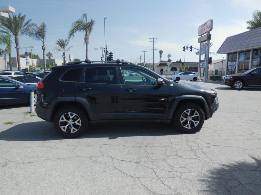 2016 Jeep Cherokee 4WD 4dr Trailhawk, available for sale in Hawaiian Gardens, California | Luxe Motors. Hawaiian Gardens, California 2016 Jeep Cherokee 4WD 4dr Trailhawk, available for sale in Hawaiian Gardens, California | Luxe Motors. Hawaiian Gardens, California