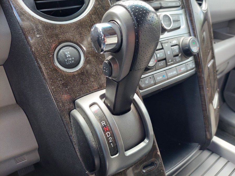 2012 Honda Pilot 4WD 4dr EX-L, available for sale in East Windsor, Connecticut | United Auto Sales of E Windsor, Inc. East Windsor, Connecticut 2012 Honda Pilot 4WD 4dr EX-L, available for sale in East Windsor, Connecticut | United Auto Sales of E Windsor, Inc. East Windsor, Connecticut