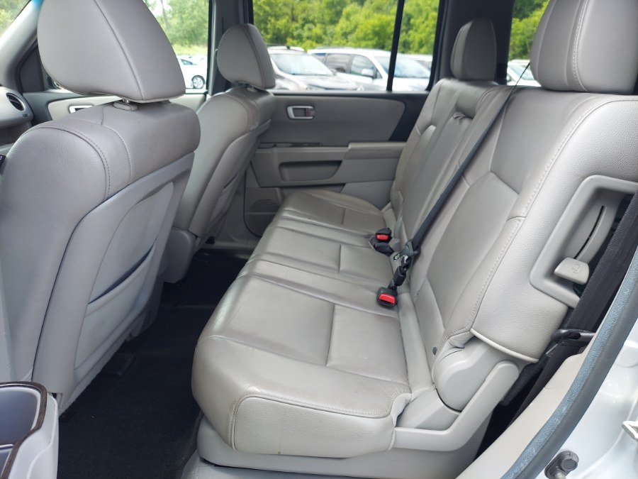 2012 Honda Pilot 4WD 4dr EX-L, available for sale in East Windsor, Connecticut | United Auto Sales of E Windsor, Inc. East Windsor, Connecticut 2012 Honda Pilot 4WD 4dr EX-L, available for sale in East Windsor, Connecticut | United Auto Sales of E Windsor, Inc. East Windsor, Connecticut