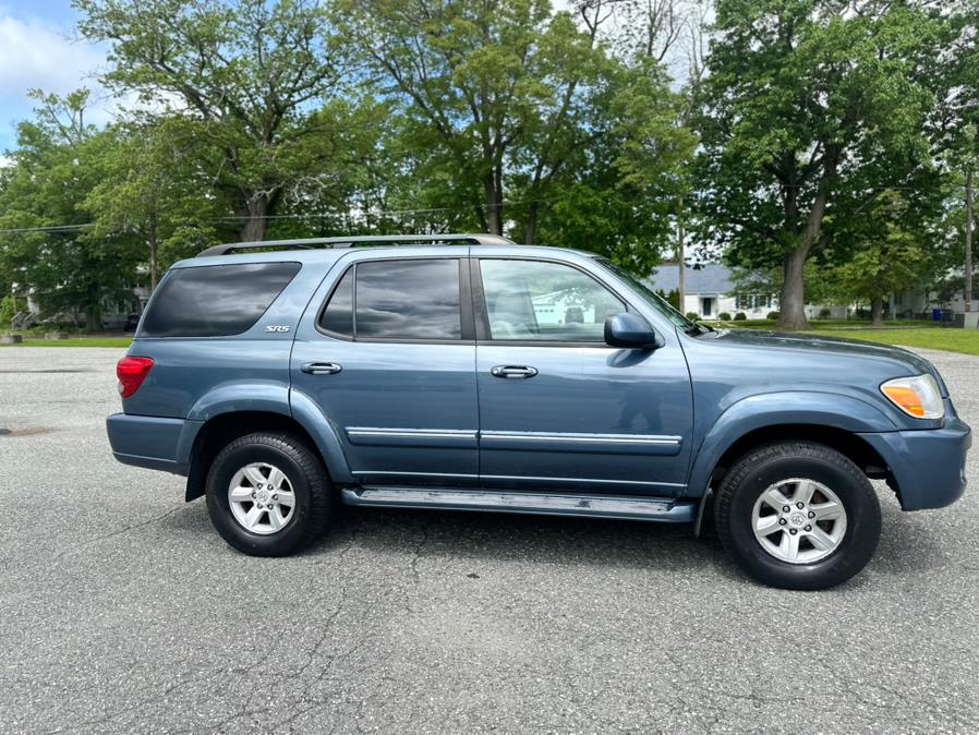 2006 Toyota Sequoia 4dr SR5 4WD (Natl), available for sale in Springfield, Massachusetts | Auto Globe LLC. Springfield, Massachusetts 2006 Toyota Sequoia 4dr SR5 4WD (Natl), available for sale in Springfield, Massachusetts | Auto Globe LLC. Springfield, Massachusetts