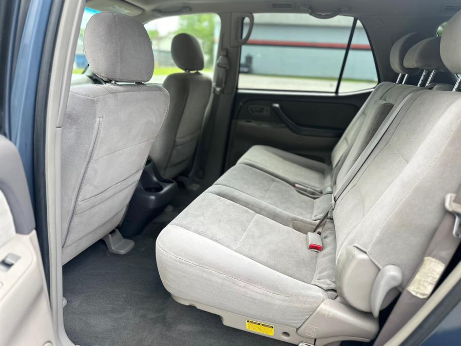 2006 Toyota Sequoia 4dr SR5 4WD (Natl), available for sale in Springfield, Massachusetts | Auto Globe LLC. Springfield, Massachusetts 2006 Toyota Sequoia 4dr SR5 4WD (Natl), available for sale in Springfield, Massachusetts | Auto Globe LLC. Springfield, Massachusetts