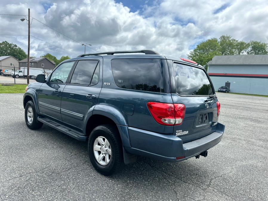 2006 Toyota Sequoia 4dr SR5 4WD (Natl), available for sale in Springfield, Massachusetts | Auto Globe LLC. Springfield, Massachusetts 2006 Toyota Sequoia 4dr SR5 4WD (Natl), available for sale in Springfield, Massachusetts | Auto Globe LLC. Springfield, Massachusetts