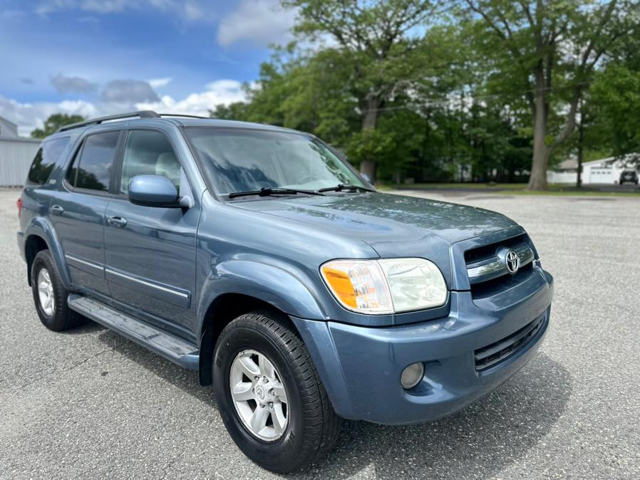 2006 Toyota Sequoia 4dr SR5 4WD (Natl), available for sale in Springfield, Massachusetts | Auto Globe LLC. Springfield, Massachusetts 2006 Toyota Sequoia 4dr SR5 4WD (Natl), available for sale in Springfield, Massachusetts | Auto Globe LLC. Springfield, Massachusetts
