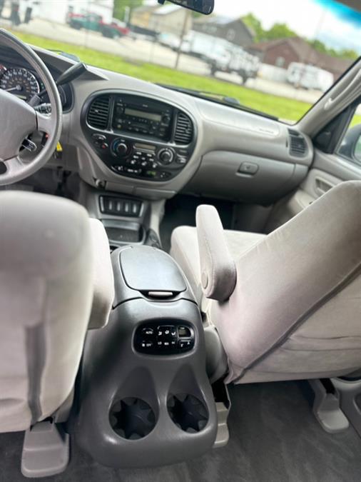 2006 Toyota Sequoia 4dr SR5 4WD (Natl), available for sale in Springfield, Massachusetts | Auto Globe LLC. Springfield, Massachusetts 2006 Toyota Sequoia 4dr SR5 4WD (Natl), available for sale in Springfield, Massachusetts | Auto Globe LLC. Springfield, Massachusetts