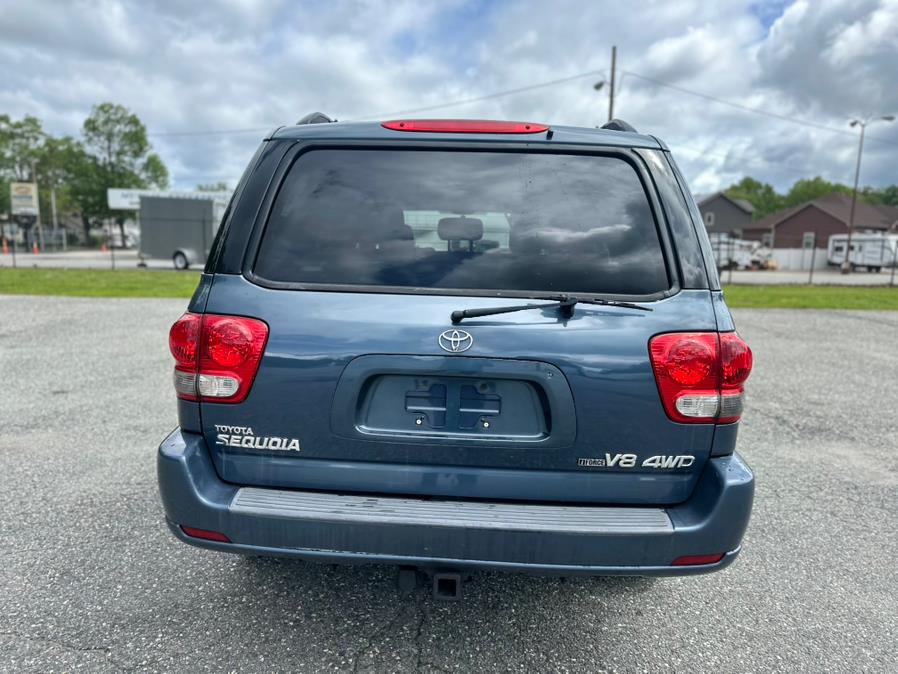 2006 Toyota Sequoia 4dr SR5 4WD (Natl), available for sale in Springfield, Massachusetts | Auto Globe LLC. Springfield, Massachusetts 2006 Toyota Sequoia 4dr SR5 4WD (Natl), available for sale in Springfield, Massachusetts | Auto Globe LLC. Springfield, Massachusetts