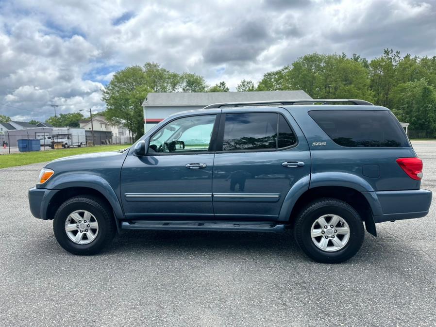 2006 Toyota Sequoia 4dr SR5 4WD (Natl), available for sale in Springfield, Massachusetts | Auto Globe LLC. Springfield, Massachusetts 2006 Toyota Sequoia 4dr SR5 4WD (Natl), available for sale in Springfield, Massachusetts | Auto Globe LLC. Springfield, Massachusetts