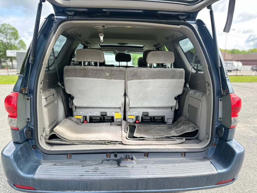 2006 Toyota Sequoia 4dr SR5 4WD (Natl), available for sale in Springfield, Massachusetts | Auto Globe LLC. Springfield, Massachusetts 2006 Toyota Sequoia 4dr SR5 4WD (Natl), available for sale in Springfield, Massachusetts | Auto Globe LLC. Springfield, Massachusetts