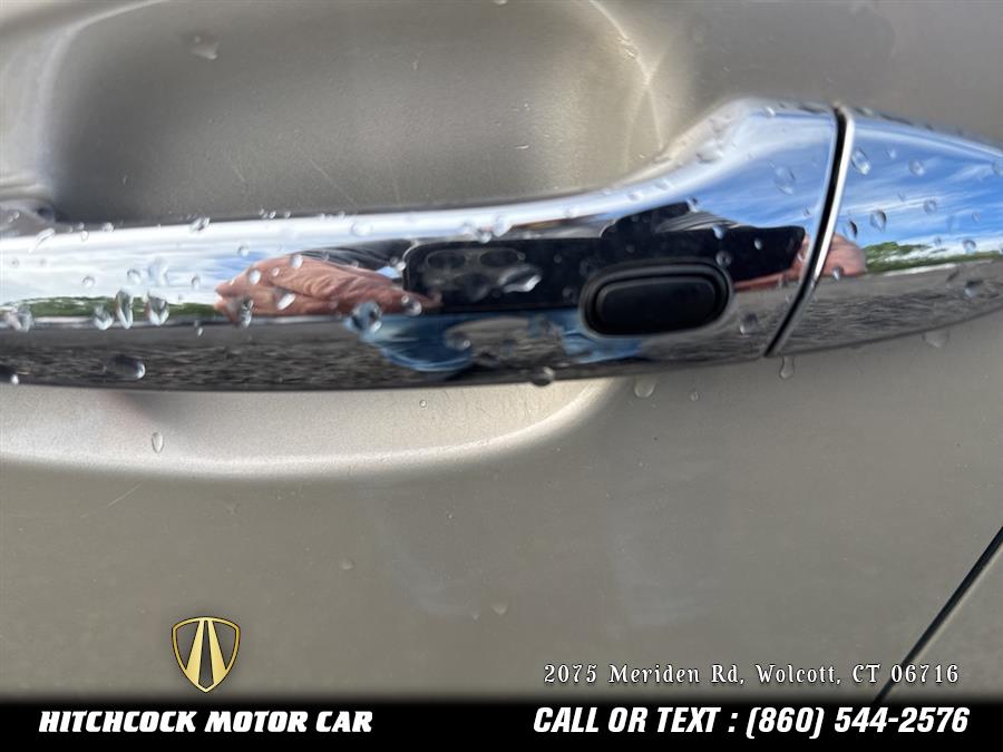 2011 Lexus Es 350, available for sale in Wolcott, Connecticut | Hitchcock Motor Car. Wolcott, Connecticut 2011 Lexus Es 350, available for sale in Wolcott, Connecticut | Hitchcock Motor Car. Wolcott, Connecticut
