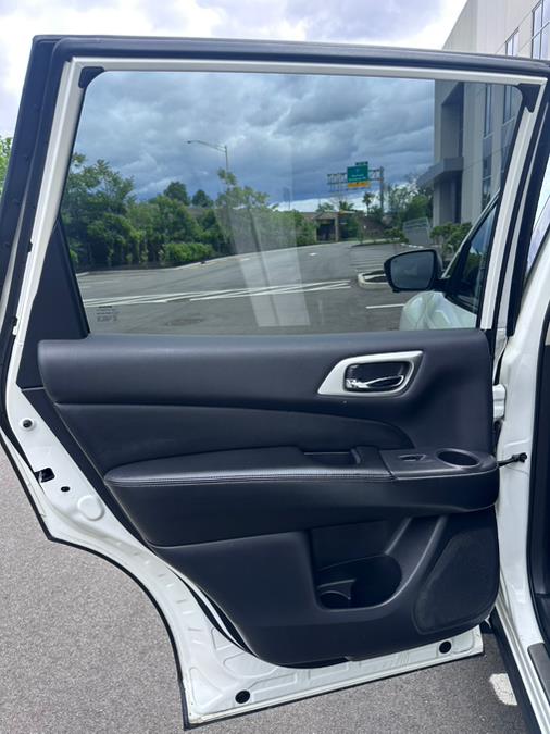 2018 Nissan Pathfinder 4x4 SL, available for sale in Garfield, New Jersey | Mikes Auto Sales LLC. Garfield, New Jersey 2018 Nissan Pathfinder 4x4 SL, available for sale in Garfield, New Jersey | Mikes Auto Sales LLC. Garfield, New Jersey