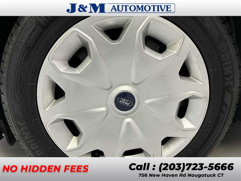 2017 Ford Transit Connect XL, available for sale in Naugatuck, Connecticut | J&M Automotive Sls&Svc LLC. Naugatuck, Connecticut 2017 Ford Transit Connect XL, available for sale in Naugatuck, Connecticut | J&M Automotive Sls&Svc LLC. Naugatuck, Connecticut