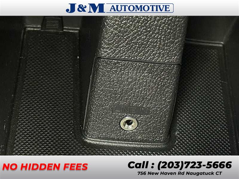 2017 Ford Transit Connect XL, available for sale in Naugatuck, Connecticut | J&M Automotive Sls&Svc LLC. Naugatuck, Connecticut 2017 Ford Transit Connect XL, available for sale in Naugatuck, Connecticut | J&M Automotive Sls&Svc LLC. Naugatuck, Connecticut