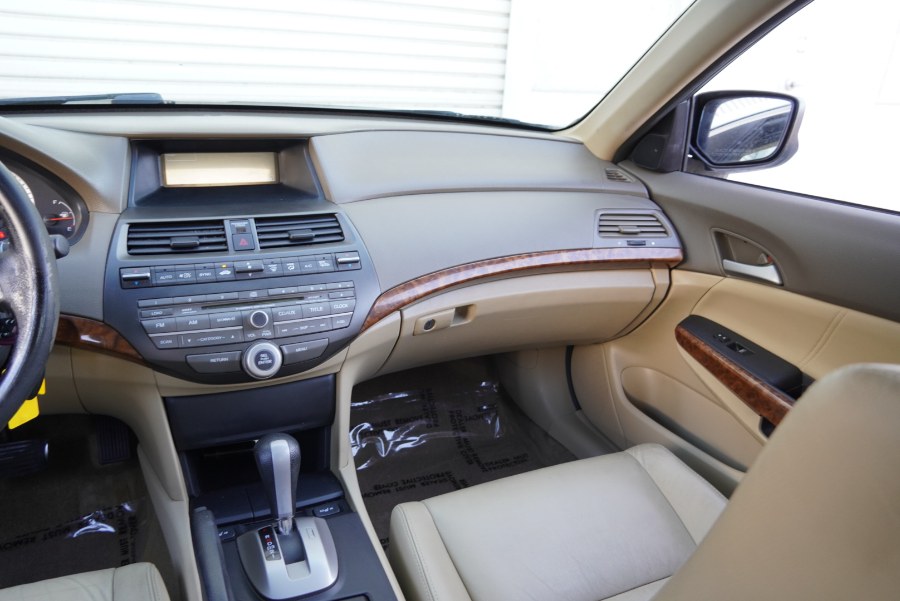 2010 Honda Accord Sdn EX-L SUNROOF/LEATHER SEATS/SEAT WARMERS, available for sale in Riverside, California | Big Timin Motors LLC. Riverside, California 2010 Honda Accord Sdn EX-L SUNROOF/LEATHER SEATS/SEAT WARMERS, available for sale in Riverside, California | Big Timin Motors LLC. Riverside, California